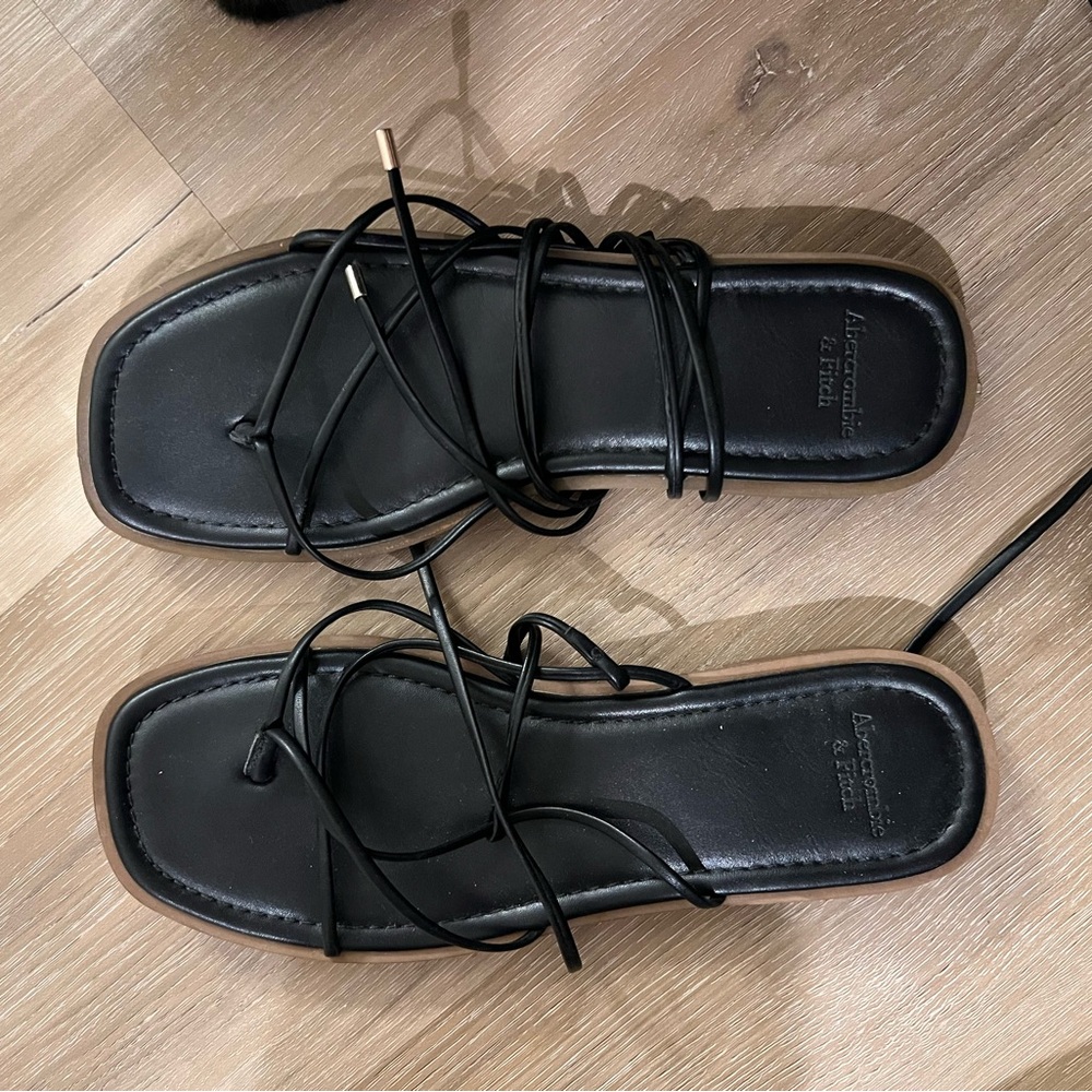 abercrombie black tie strap sandals